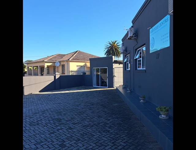 BUSINESS FOR SALE IN NEWTON PARK